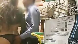 تصوير سري في محل مواد غذائية - سكس مصري